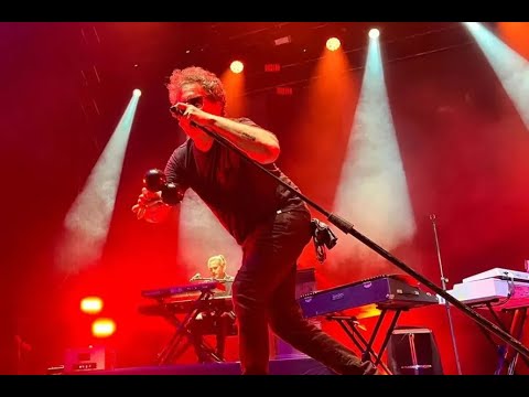 Abuchean a Andrés Calamaro