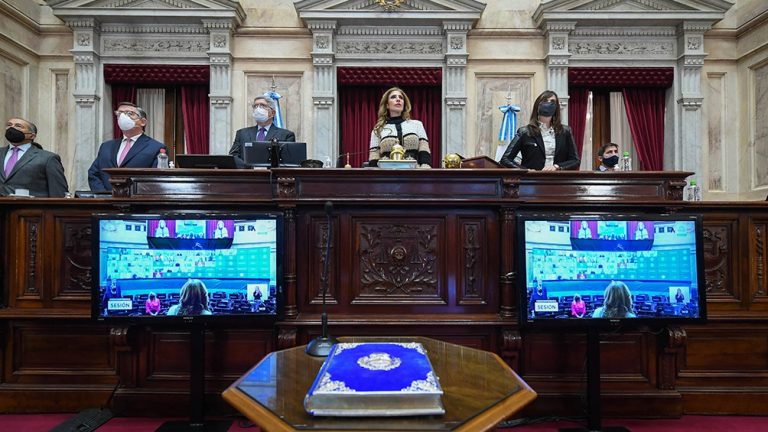 senadores que se van