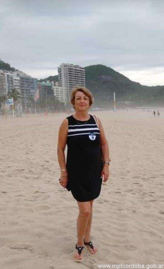 mujer tioo pujio