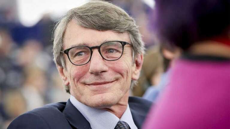 5d1c9f68a2aa0_900 (1)