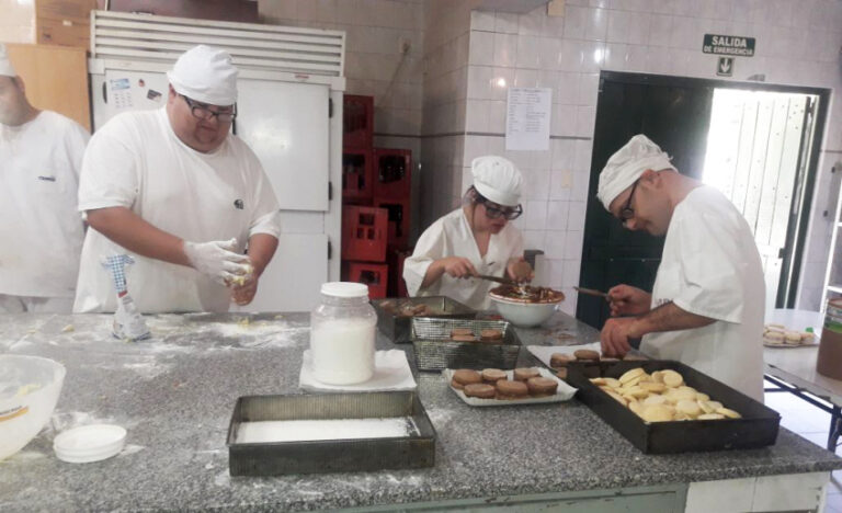 155d9ec28f5b2b81ee0c4aa16b10ea7e