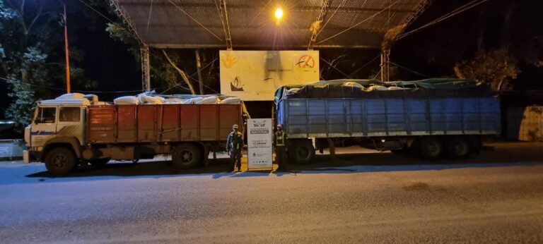 60 toneladas de soja en dos camiones (1)