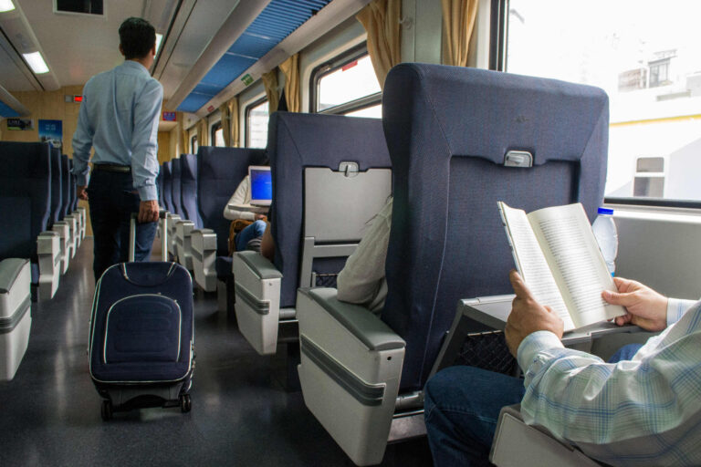 TREN-A-MAR-DEL-PLATA-interior