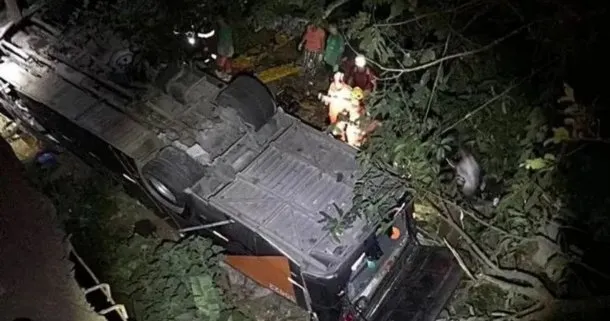 autobus-puente-brasil-muertos