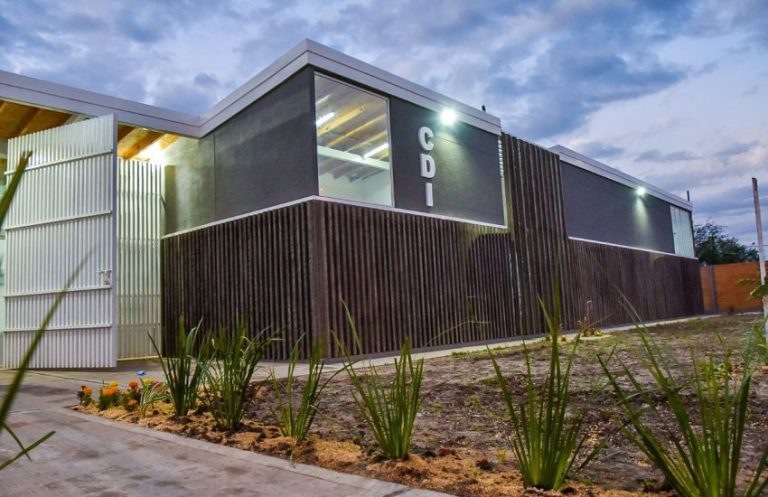 Jardín en barrio Padre Mugica 02