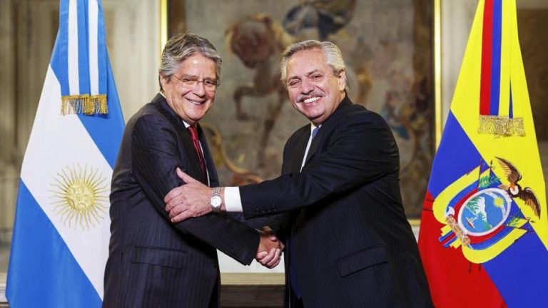 alberto-fernandez-y-su-par-de-ecuador-guillermo-lasso-20220418-1342926
