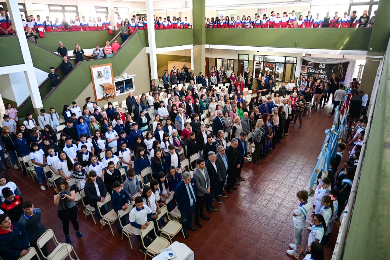 Celebración del 80° aniversario del Colegio Nacional con entrega de ...