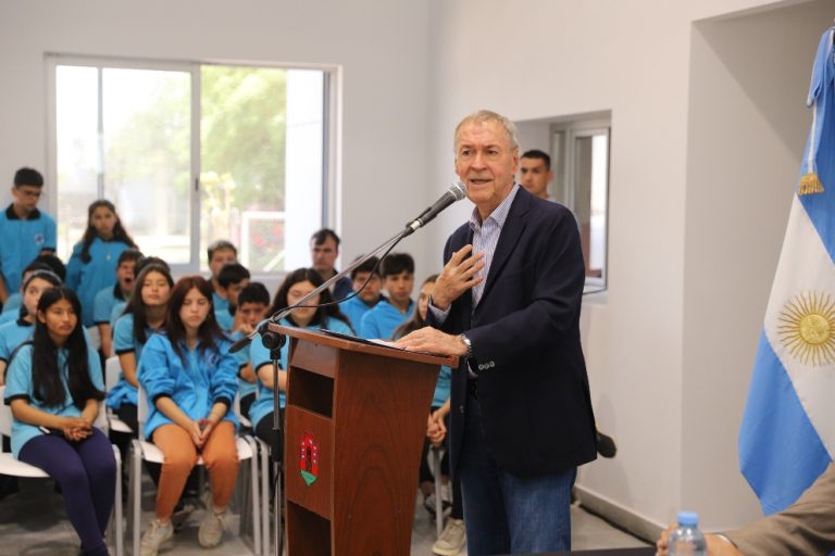 Schiaretti inaugura escuela