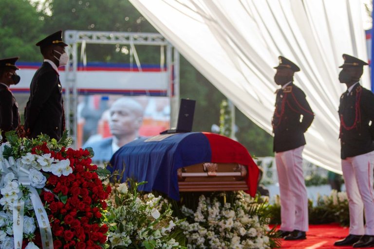 Comienza el velatorio del asesinado presidente de Haití Jovenel Moise