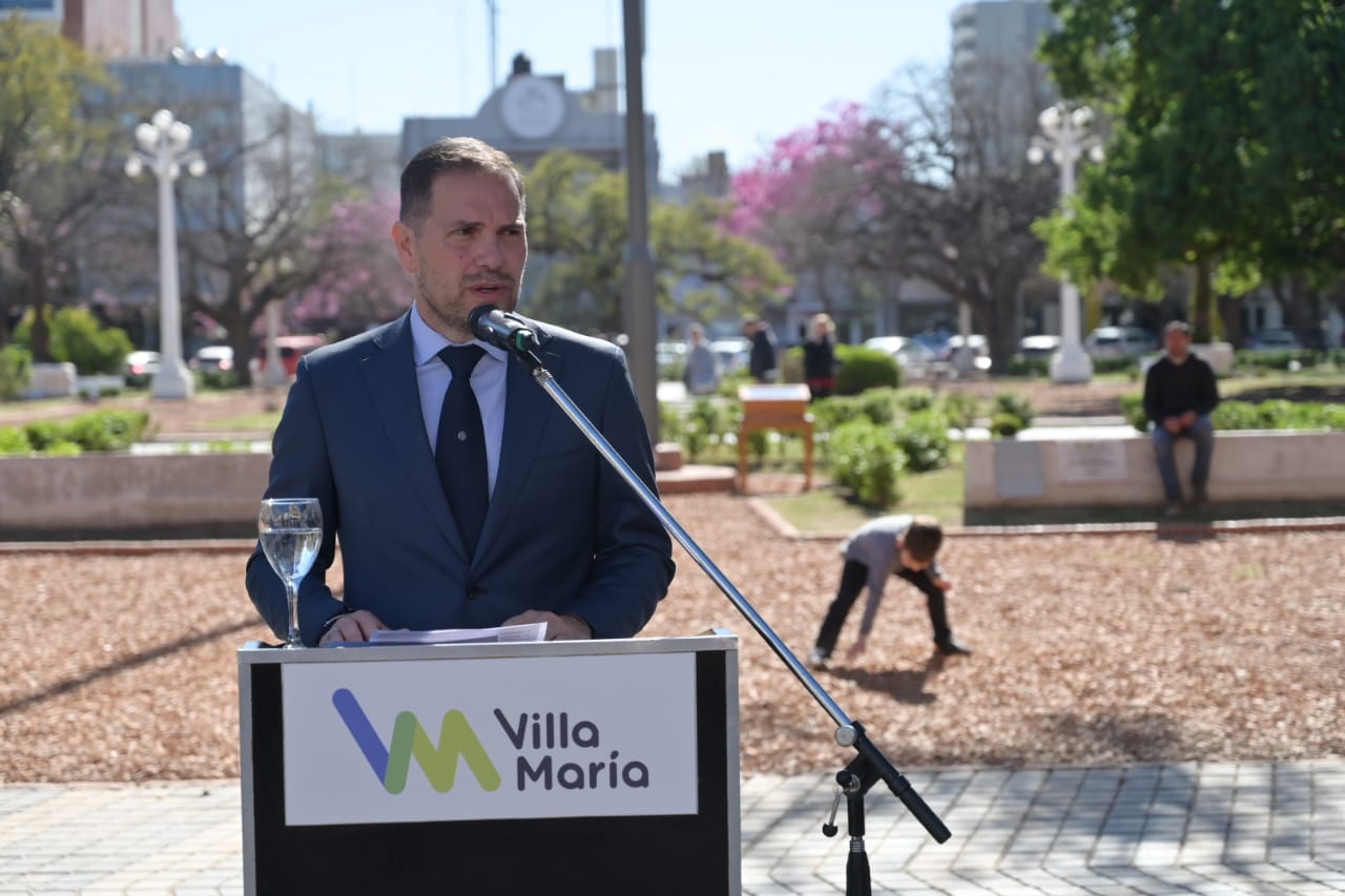 Acto en Plaza Centenario por el 156º aniversario de la ciudad de Villa ...