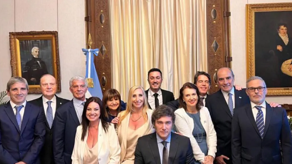 Milei y ministros