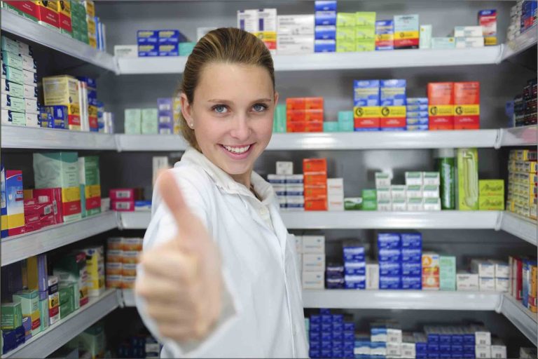 empleado farmacia jpg