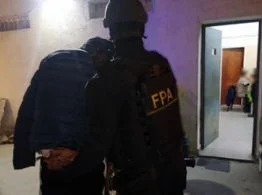 f262x195-118112_125428_5050