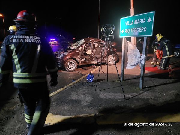 bomberos Villa Nueva auto columna