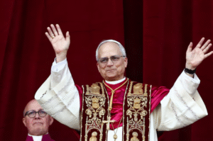 El Papa León llegó al hospital donde será operado de un nódulo en un pulmón