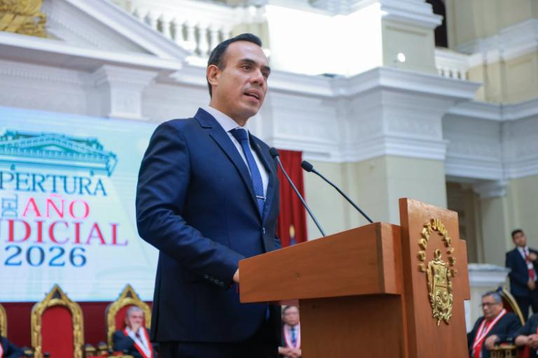 jeri-peru-destituido