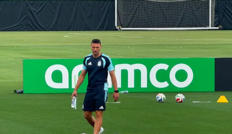 scaloni-entrenamiento-seleccion-mundial