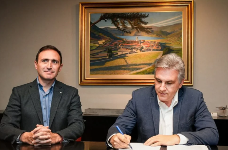 llaryora-gobernador-leyes