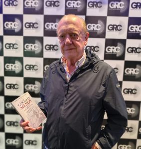 Jorge Valinotto presentó su libro Un centavo menos para el que más necesita