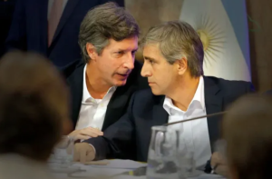 Reserva de oro: la Justicia pidió informes para la investigación contra Caputo y...