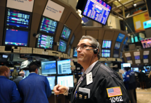 El riesgo país saltó a 755 puntos y las acciones argentinas cayeron hasta un 9% ...